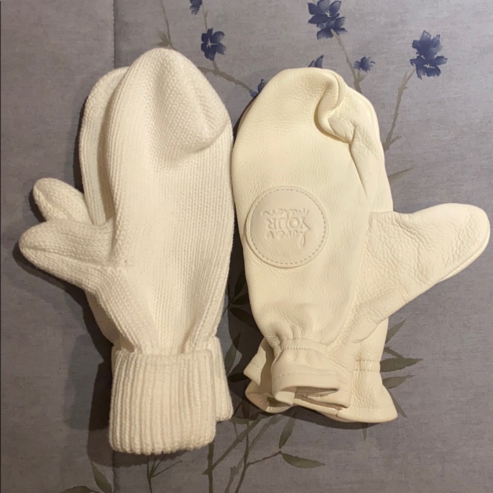 Love Your Melon mittens